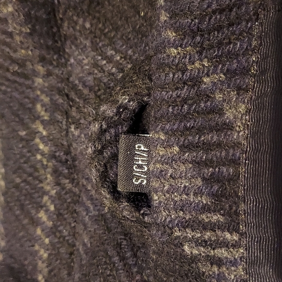 Guess Coat - Picture 12 of 12